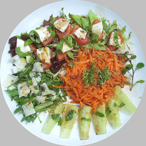Salat mit Ruccola und Parmesan