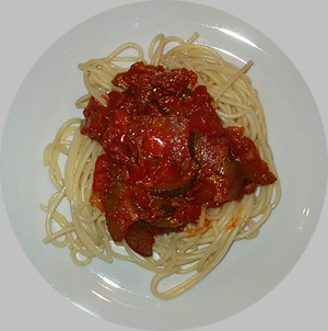 Spaghetti mit Gemüsesauce